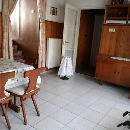 Szanti Apartman Апартаменты