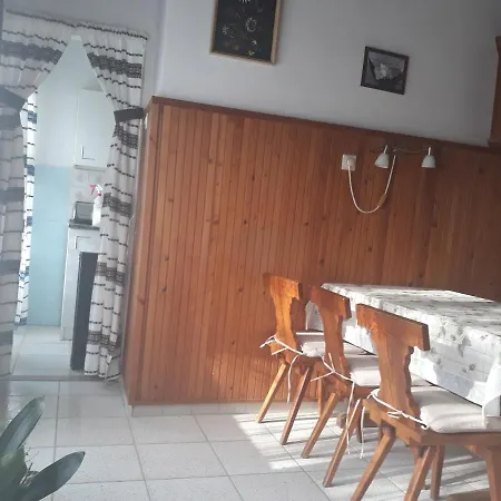 Szanti Apartman Балатонедерич